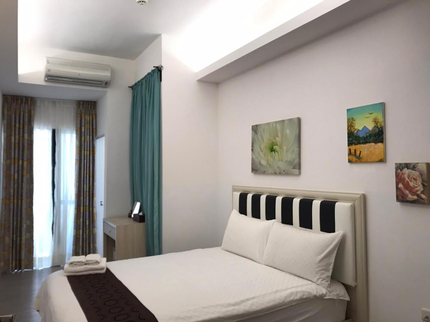 小小鋼琴家民宿&近夜市文創美食街 Città di Hualien Esterno foto